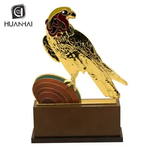 Huanhai Pabrik Kustom Kerajinan Logam Berbentuk Burung Berlapis Emas 3D