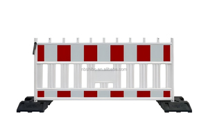 Valla de seguridad de lujo de plástico para control de multitudes, modelo de valla <span class=keywords><strong>temporal</strong></span> de gran venta en <span class=keywords><strong>Alemania</strong></span>, barrera de seguridad para el <span class=keywords><strong>trabajo</strong></span> y la seguridad vial. - Product Image 1