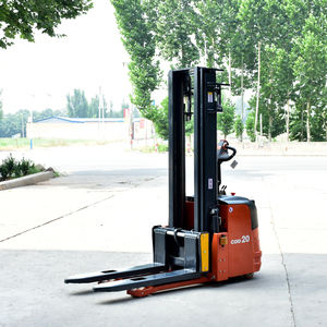 Apilador eléctrico naranja de 2,0 toneladas Motor de alta eficiencia Elevación estable Ideal para trabajos de almacén pesados - Product Image 4