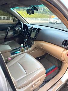 Toyota Highlander 2009 2.7L 6AT SUV de 7 Asientos – SUV Japonés Usado Premium, Auto Familiar Confortable para Compradores Globales - Product Image 5