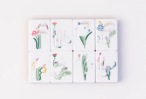 Juego de Mahjong de Lujo con Diseño Acrílico Verde de 4 Capas, 160 Fichas Grabadas, Mahjong Americano para Entretenimiento de Ajedrez y Cartas - Product Image 3