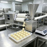 Machine automatique de roulage des balles |   Machine à former des boulettes de sésame, machine à façonner des boulettes de viande farcies pour l'industrie alimentaire