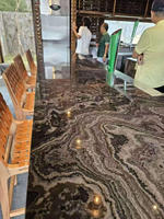Dalle de marbre poli Italy Obama Wood Marble, 18 mm, motif bois brun, pour plan de travail de cuisine, îlot, et carrelage de plinthe en marbre brun tabac