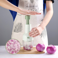 Handmatige plastic eco-vriendelijke mini-voedselprocessor/hakselaar voor fruit, groenten, knoflook, uien en peper, 450 ml capaciteit