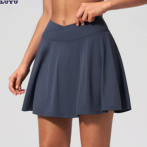 Jupe de tennis 2-en-1 plissée légère et ultra-douce à taille haute avec short intégré, idéale pour le gym, le pickleball et le padel - Product Image 4