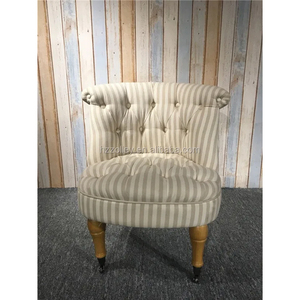 <span class=keywords><strong>Fauteuil</strong></span> rétro rayé avec <span class=keywords><strong>rembourrage</strong></span> capitonné, chaise <span class=keywords><strong>de</strong></span> loisirs durable <span class=keywords><strong>pour</strong></span> salon, décorée <span class=keywords><strong>de</strong></span> boutons - Product Image 1