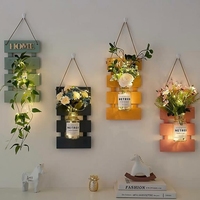 Hiasan Dinding Kayu Nordik dengan Lampu LED Firefly & Bunga Buatan, Vas Gantung untuk Dekorasi Kamar Tidur Asrama.