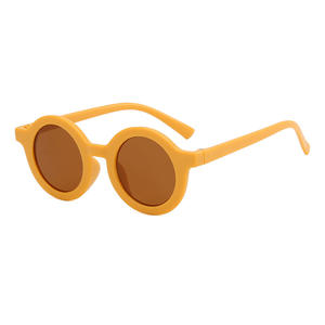 Lunettes de soleil en gros pour enfants, motif ours de dessin animé, multicolores, accessoires d'été, pour le voyage - Product Image 6