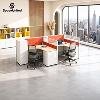 Poste de travail double de style industriel SpaceUnited avec cloison de type écran pour bureau commercial