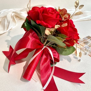 Qingyu Chronicle Ramo de Rosas Rojas de Estilo Chino, Flores Artificiales de Seda, Accesorios para Fotos de Boda y Compromiso - Product Image 4