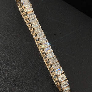 Brazaletes de Diamantes Naturales con Corte Esmeralda de Oro de Lujo y Calidad Premium para Compromisos Nupciales y Regalos, Alta Pureza, de la India - Product Image 3