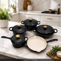Ensemble de 5 ustensiles de cuisine en fonte émaillée noire EliteChef avec boutons dorés de luxe, faitout antiadhésif, vente en gros pour cuisines professionnelles