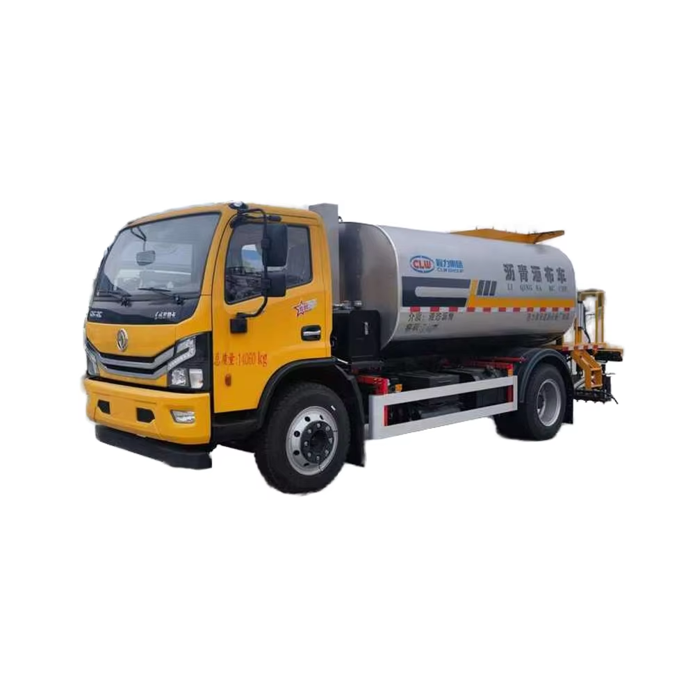 Dongfeng 6 Cubic Asphalt Distributor Semi Intelligent Road Construction and Maintenance Oil Tanker