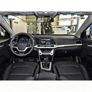 Hyundai Elantra 2018 Usado, 1.6L Automático, Edición Especial 15.º Aniversario, Sedán, Eficiente en Consumo de Combustible, Bajo Kilometraje - Product Image 4
