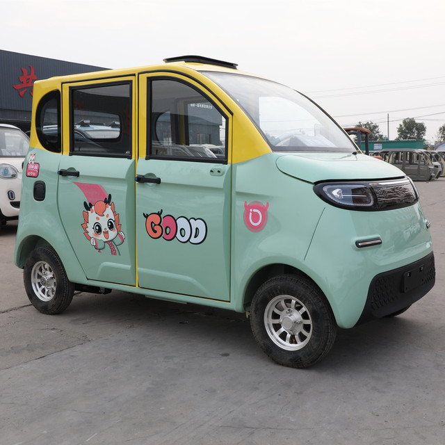 Mini EV Electric Car 800W New Energy Vehicle with Long Range Low Price Without Driving Licence for Short Distance Travel