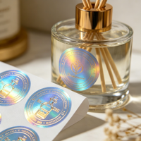 Etiquetas Adhesivas Personalizadas con Lámina Dorada UV para Licores y Bebidas Alcohólicas - Holograma Autoadhesivo Impermeable
