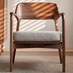 Fauteuil de salon en bois massif de style scandinave, siège rembourré en noyer noir, chaise de salon - Product Image 1