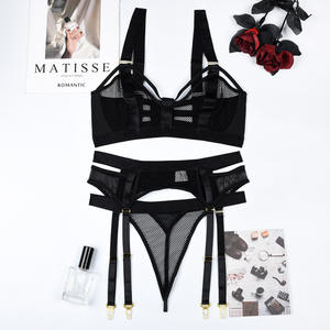 Ensemble de lingerie sexy et érotique transparente pour femme, ensemble soutien-gorge et culotte trois pièces ajouré, vente chaude - Product Image 6