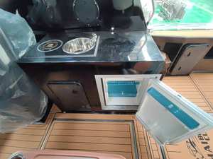 Yate Abierto Walkaround de 11m/36ft Crucero de Lujo con Cabina Central, Refrigerador y Agua Dulce, Casco en V Profundo de Aluminio para Pesca - Product Image 6