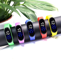 Montre électronique unisexe ovale en plastique à LED tactile simple, étanche, pour homme, femme et étudiant, collection 2026