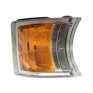 อะไหล่ระบบไฟรถบรรทุกคุณภาพสูง 1747981 2442689 2442637 ไฟเลี้ยว LED สำหรับรถบรรทุกสแกนเนีย - Product Image 2