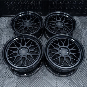 Cerchi Forgiati Personalizzati Direttamente dalla Fabbrica 21-24 Pollici PCD Personalizzato Grigio Opaco Vendita all'Ingrosso per <span class=keywords><strong>Jaguar</strong></span> XF <span class=keywords><strong>XJ</strong></span> F-Type I-Pace - Product Image 3