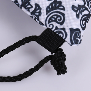Bolso Bandolera Pequeño de Lona con Estampado Geométrico y Logotipo Personalizado de Seline - Product Image 2