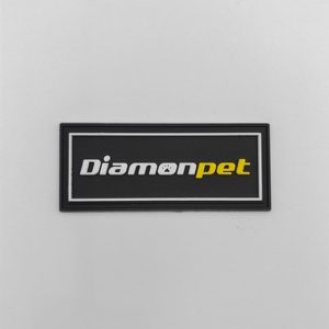 Étiquette en caoutchouc PVC 3D convexe, patch en silicone personnalisé carré à coudre, gaufré, pour vêtements, design tendance pour les vêtements - Product Image 3