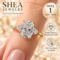 Bague de fiançailles en or jaune massif 10K/14K/18K avec trois diamants de laboratoire taille coussin et taille triligne personnalisés de 0,5 à 3 carats, certifiée IGI VS