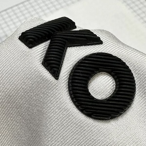 Lettres personnalisées de marque à effet surélevé avec logo en silicone souple pour vêtements Étiquettes de transfert de chaleur pour t-shirt - Product Image 6