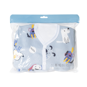 Caja de Regalo con Cinco Piezas de Ropa para Bebé Recién Nacido - Product Image 3