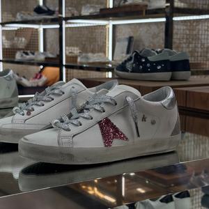 Zapatos de cuero genuino unisex con diseño de tabla, estilo mocasín, clásicos, a la moda y versátiles, con aumento de altura y estrella desgastada - Product Image 1