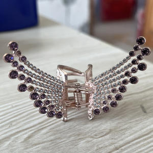 Toptan yeni saç pençe klipsleri aksesuar günlük kullanım kadınlar için Hollow Metal kelebek bahar klip taklidi saç klipleri - Product Image 6