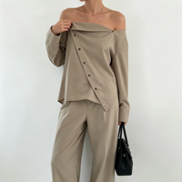Ensemble haut asymétrique boutonné et pantalon large pour femme, style urbain décontracté, teinte personnalisée, vêtements d'été pour femme 2026