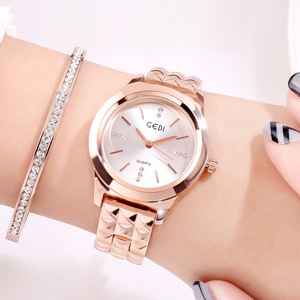 Montre à bracelet en acier de grande valeur à la mode pour les femmes cadran en strass de luxe léger montre à quartz étanche - Product Image 5