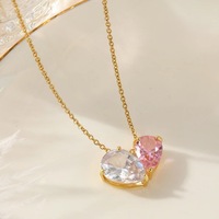 Colliers en acier inoxydable de styles variés en gros avec pendentifs haut de gamme, colliers délicats en or 18 carats pour femmes