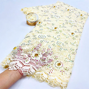 Tissu en dentelle perlée manuelle de luxe AOYI avec paillettes, maille écologique de haute qualité à motif floral - Product Image 3