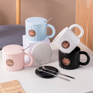 Wholesale Nordic Wave Patterned <b>Ceramic</b> Cup Gift Porcelain Tea Cups 400 ML Luxury <b>Ceramic</b> Coffee <b>Mugs</b> With Lid and Spoon - Product Image 1
