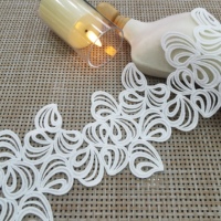 Fabricant de dentelle blanche personnalisée broderie Polyester 10cm de largeur blanc noir broderie dentelle garniture pour robe d'enfants