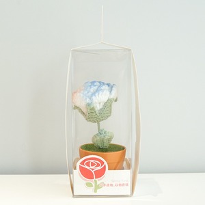 Rosa de ganchillo creativa personalizada en maceta, producto tejido a mano, flor simulada para decoración de escritorio, set de regalo para profesores en caja para días festivos. - Product Image 5