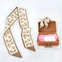 Ruban à cheveux bleu avec petit symbole, lettres grecques, foulard, cravate, bandeau, sac, cadeau personnalisé pour fête de sororité, anniversaire de filles, festival