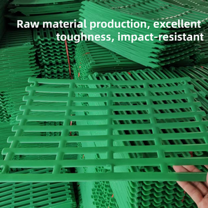 Pavimento a Griglia Automatico in Plastica Rinforzata per Allevamento di Conigli e Pollame - Product Image 4