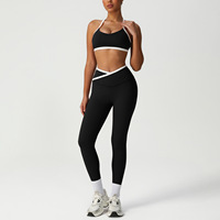 Ensemble de vêtements de sport pour femme avec logo personnalisé 2536 GYM, comprenant un soutien-gorge de sport dos nu et un legging de yoga taille haute en V
