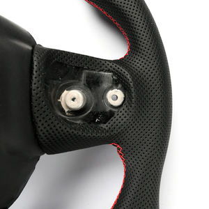 Volant de voiture en cuir brillant pour Challenger Srt, Fiber de carbone perforé - Product Image 6