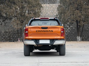 Changan Hunter 2025: <span class=keywords><strong>Pickup</strong></span> di Lusso a 4 Porte e 5 Posti, 4WD con Autonomia Estesa e Prestazioni Eccellenti - Product Image 6