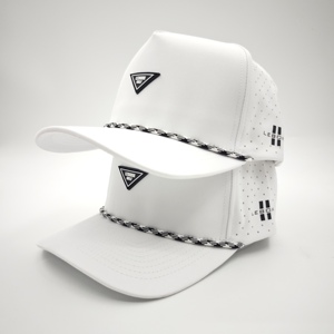 Gorra de Golf Ligera de Cinco Paneles, Sólida e Impermeable, con Emblema de Silicona Personalizado, Bajo MOQ, OEM, Perforada con Láser, Transpirable, para Actividades al Aire Libre - Product Image 2