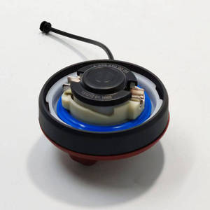 Bouchon de remplissage de carburant diesel pour véhicules Mercedes-Benz rouge avec câble - Product Image 4
