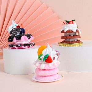 Linda muñeca 3D de dibujos animados arco postre pastel donut llavero macarrón llavero de goma comida llaveros kawaii bolso encantos para niñas - Product Image 4