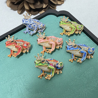 Broche de luxe sur le thème du prince grenouille, bijoux à la mode unisexes, accessoires de fête, cadeau