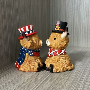 Statue en résine de vache des Highlands pour le 4 juillet, ornement de bureau sur le thème de la fête de l'Indépendance - Product Image 4